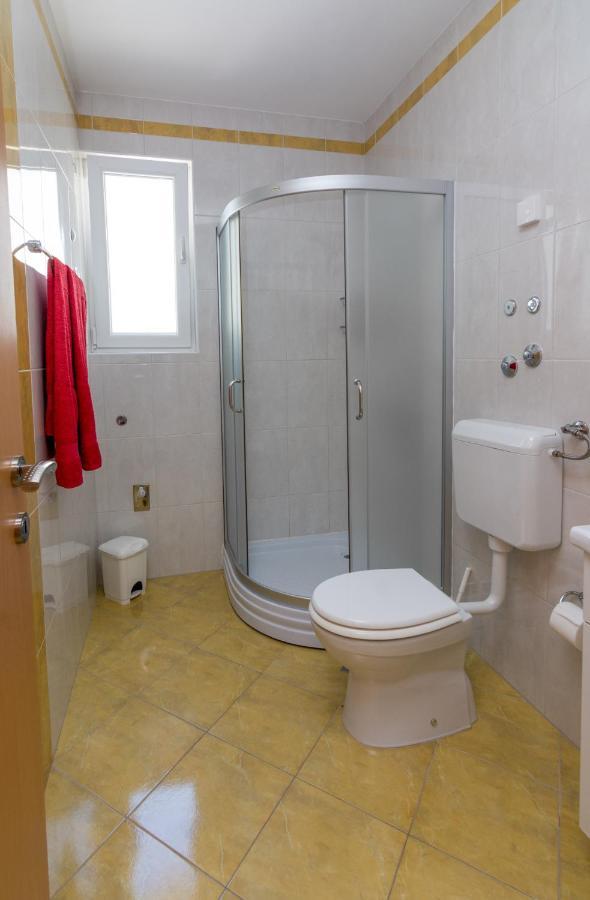Apartments Veronika باغ المظهر الخارجي الصورة
