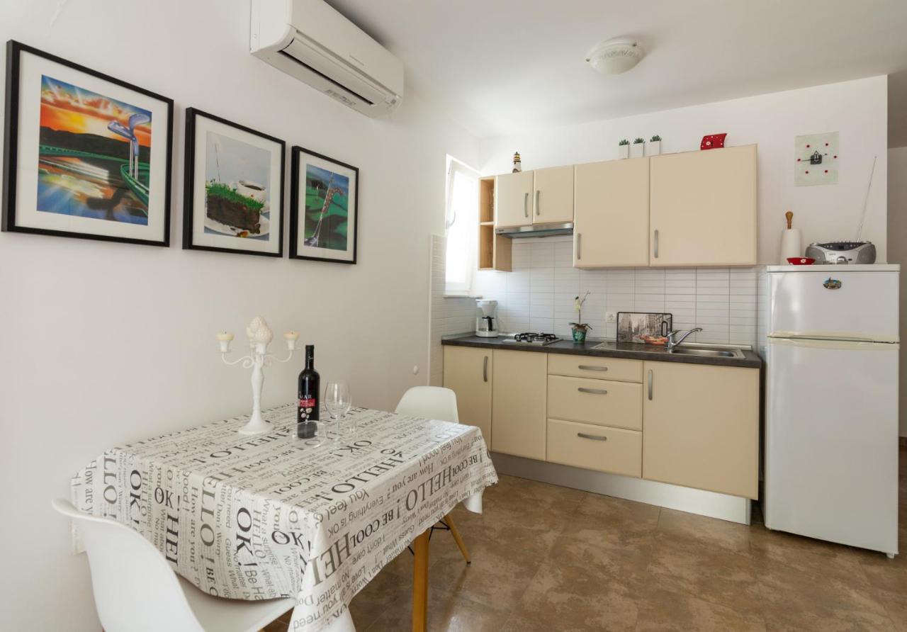 Apartments Veronika باغ المظهر الخارجي الصورة