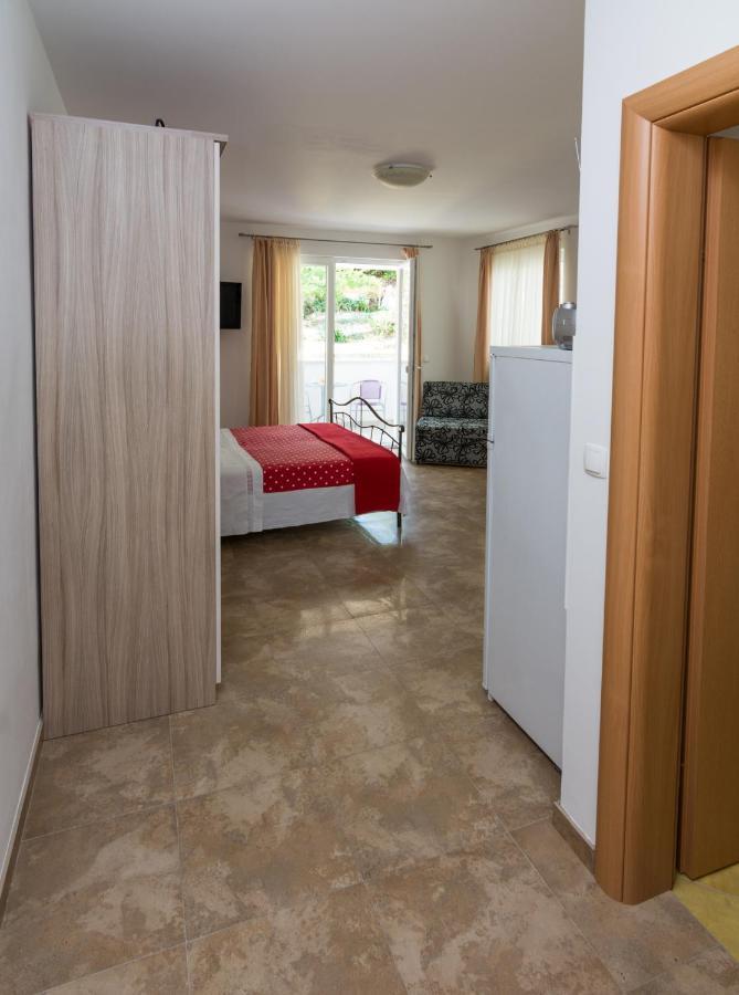 Apartments Veronika باغ المظهر الخارجي الصورة