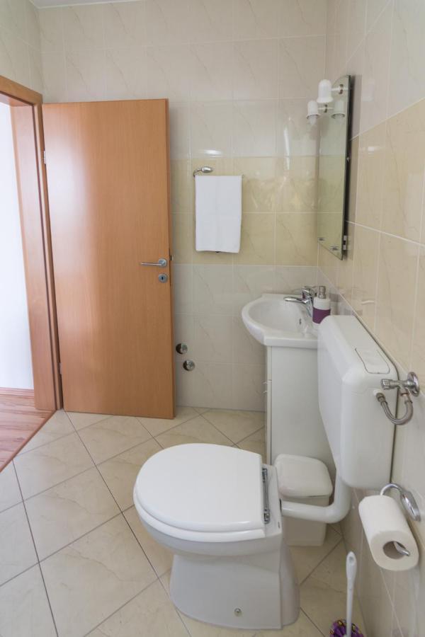 Apartments Veronika باغ المظهر الخارجي الصورة